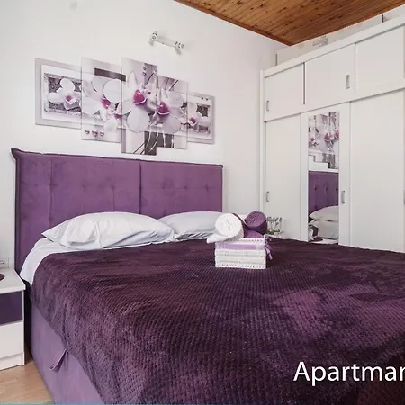 Kozic Apartment *